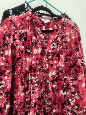 Pink Floral Pleated V-Neck Blouse and black and white V-neck blouse